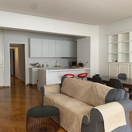 Apartment In Fancy Athenian Neighbourhood Bagian luar foto