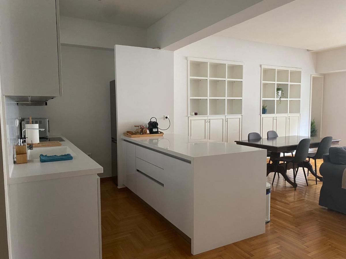 Apartment In Fancy Athenian Neighbourhood Bagian luar foto